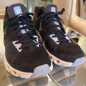 On Cloud running shoes CloudSwift